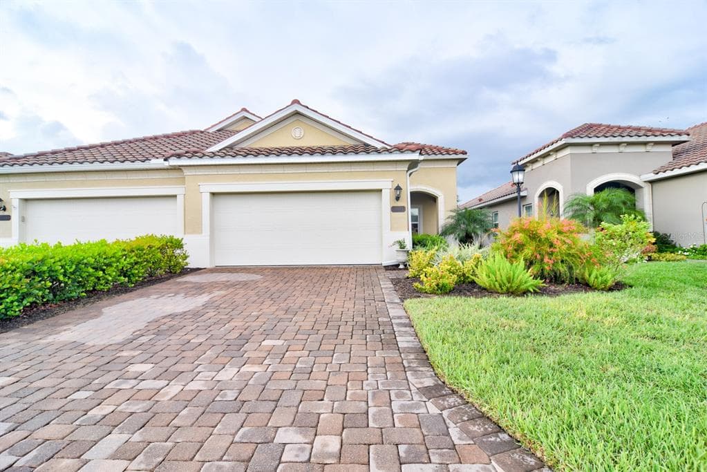7011 COSTA BELLA DRIVE