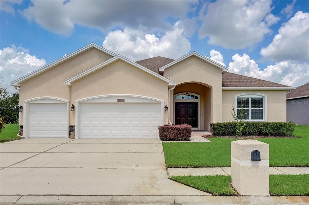 2933 BLACKWATER CREEK DRIVE LAKELAND, FL 33810