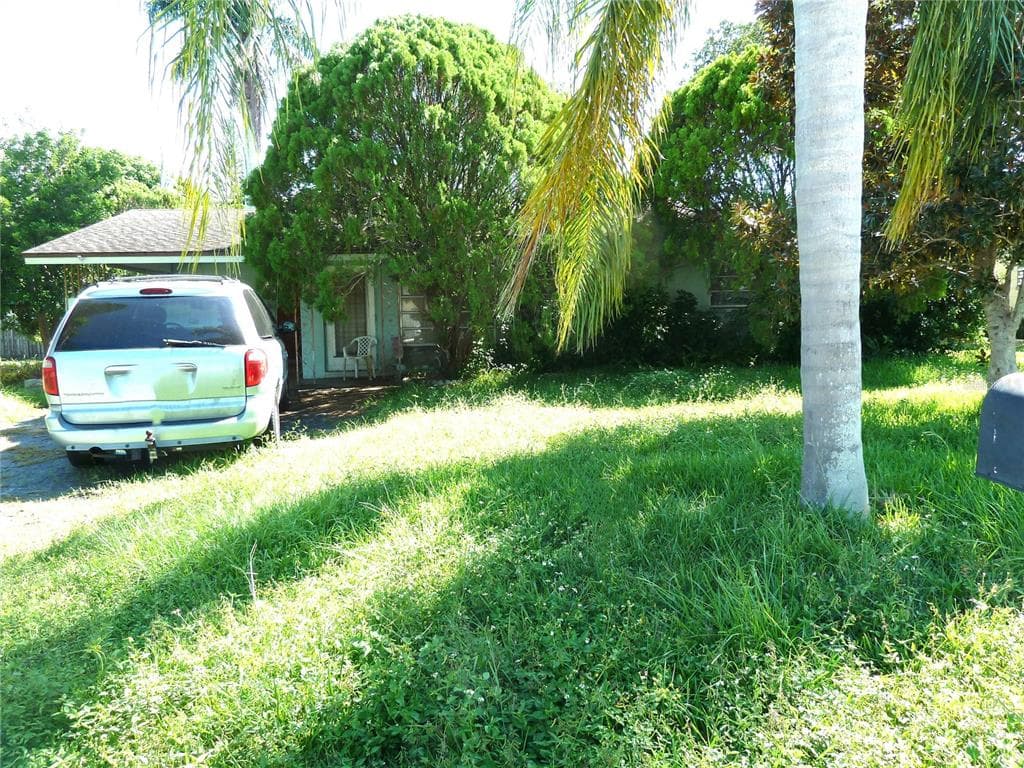 115 15TH AVENUE SW LARGO, FL 33770