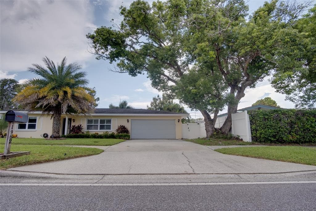 1962 S BELCHER ROAD