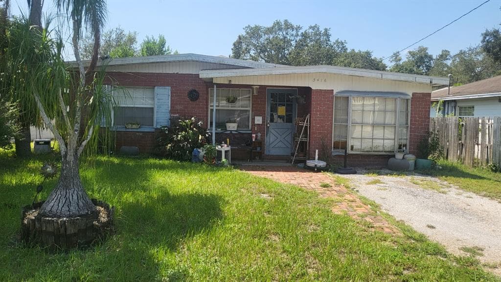 3416 W OAKELLAR AVENUE TAMPA, FL 33611
