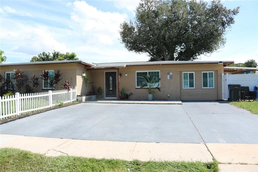 6512 DOVEWOOD PLACE