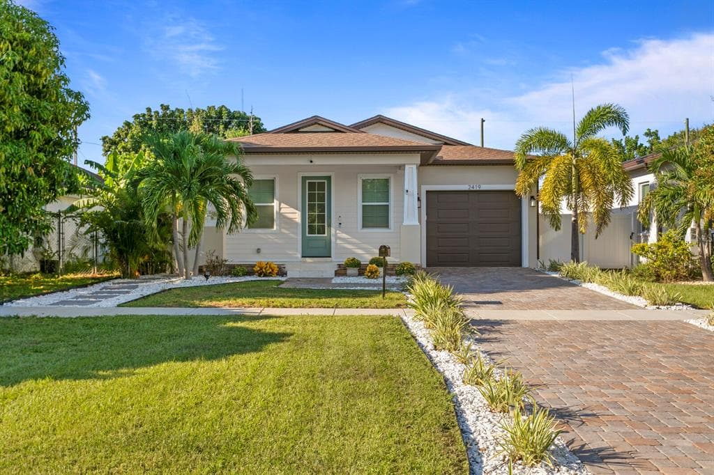 2419 17TH AVENUE N ST PETERSBURG, FL 33713