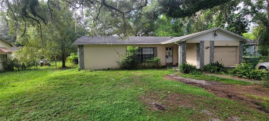 1807 E HENRY AVENUE TAMPA, FL 33610