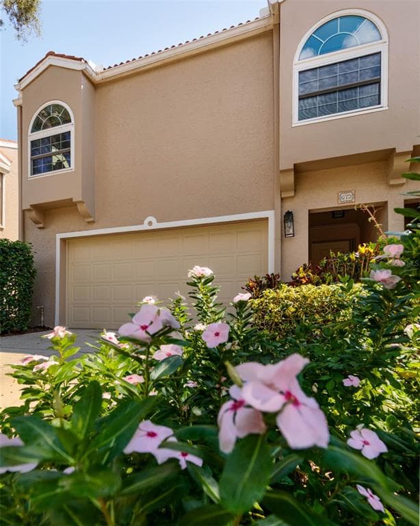 679 MALTA COURT NE ST PETERSBURG, FL 33703