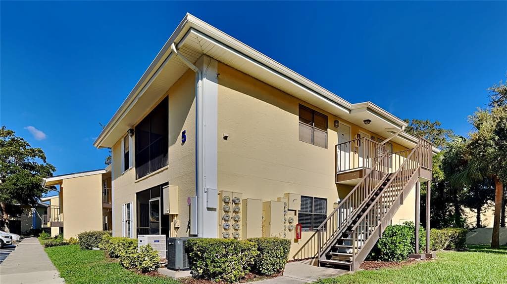 3001 58TH AVENUE S UNIT 513 ST PETERSBURG, FL 33712