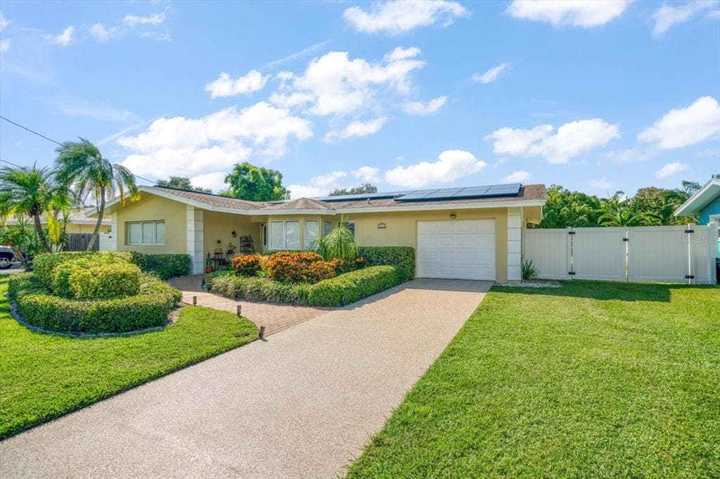 1674 INDIAN ROCKS ROAD S LARGO, FL 33774