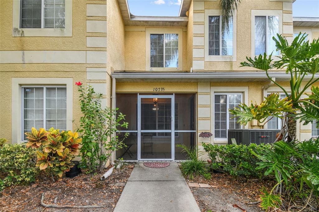 10735 KEYS GATE DRIVE RIVERVIEW, FL 33569