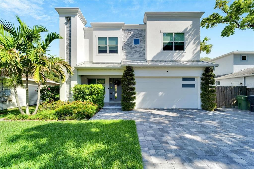 3311 W PAUL AVENUE TAMPA, FL 33611