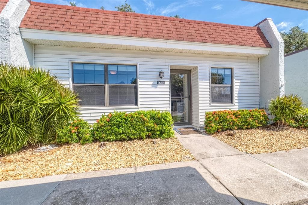 13821 MISSION OAKS BOULEVARD UNIT 13821 SEMINOLE, FL 33776