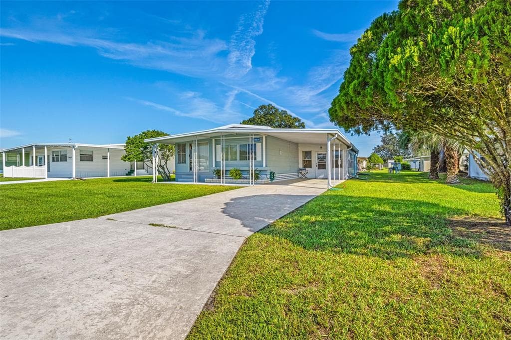 39519 ROCKFORD AVENUE ZEPHYRHILLS, FL 33542