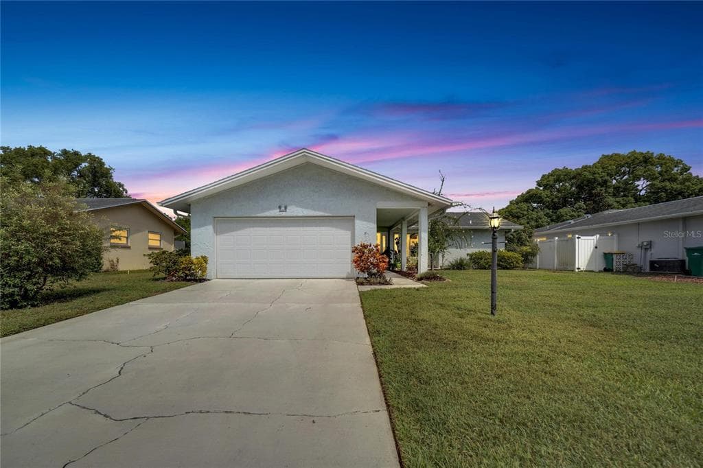 2524 WYNNEWOOD DRIVE