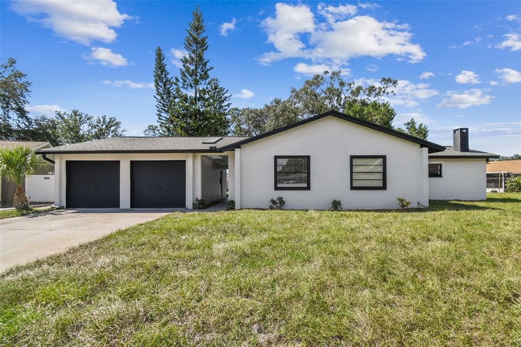 6818 CHIPPENDALE COURT TAMPA, FL 33634