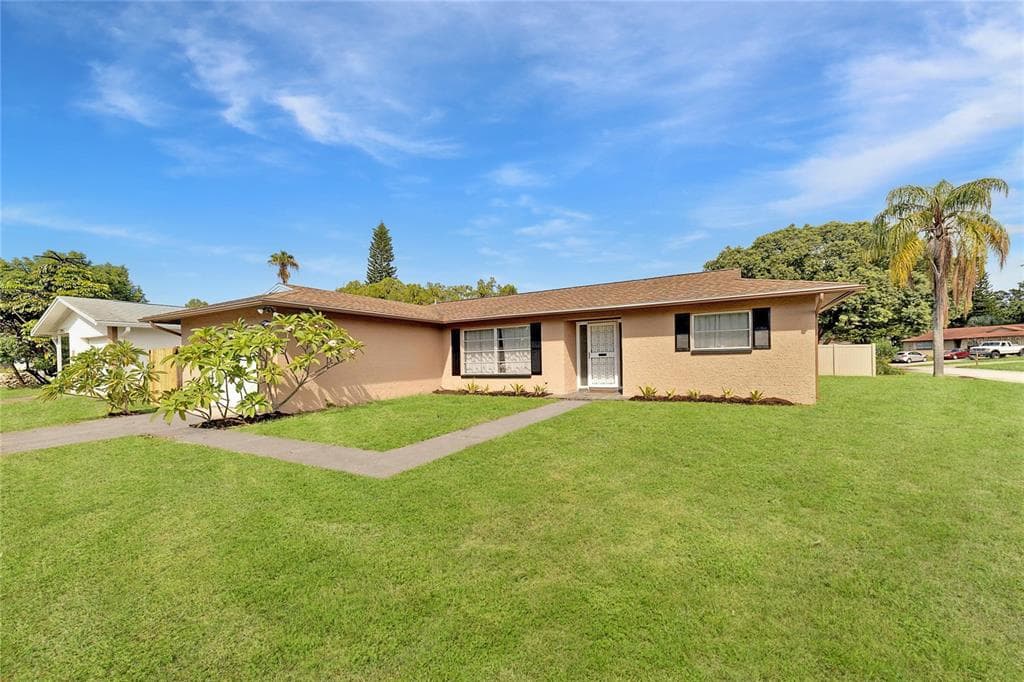 2599 BLACKWOOD CIRCLE CLEARWATER, FL 33763