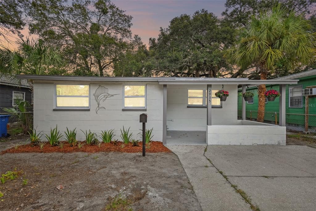 2935 EMERSON AVENUE S ST PETERSBURG, FL 33712