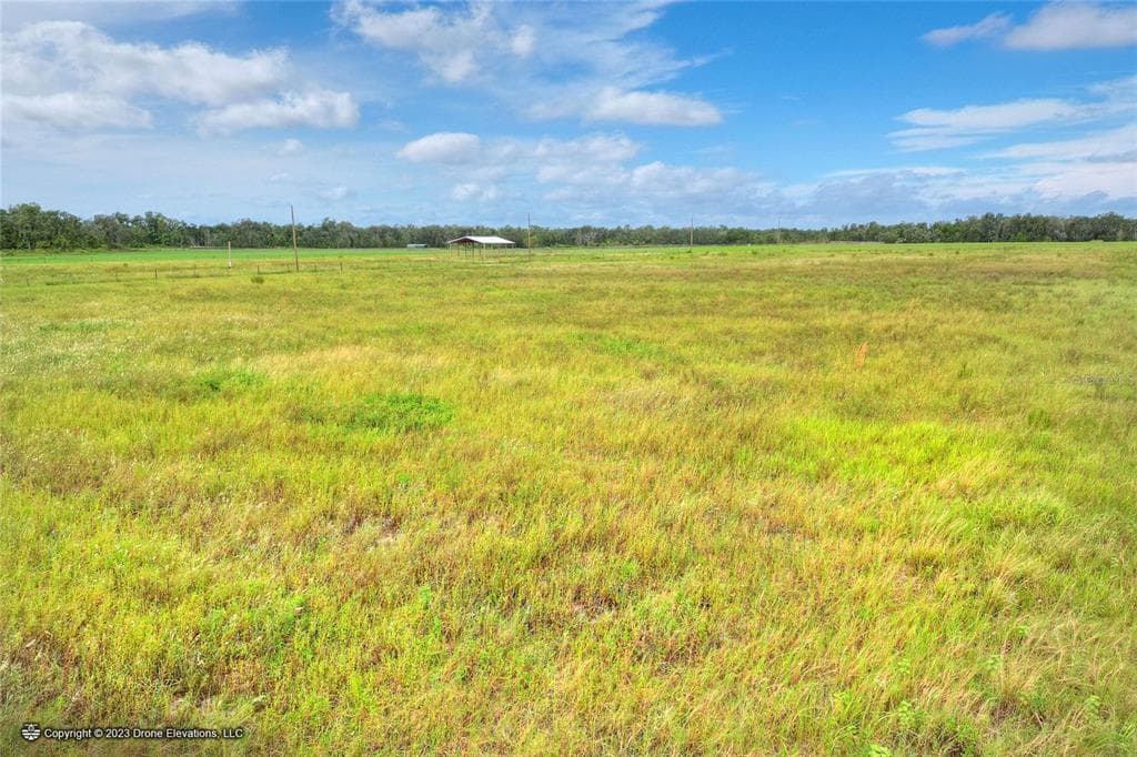 17809 GRANGE HALL LOOP WIMAUMA, FL 33598