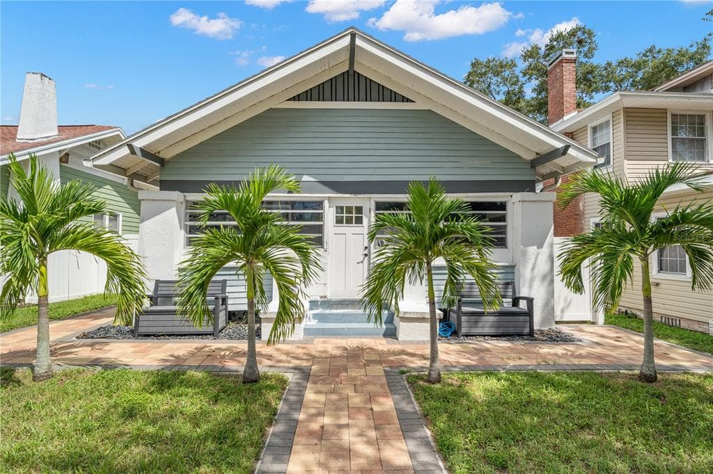 135 11TH AVENUE NE ST PETERSBURG, FL 33701