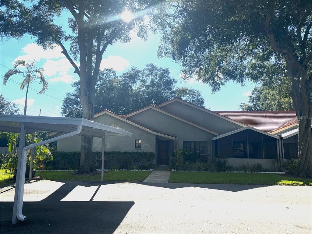 2285 CITRUS COURT CLEARWATER, FL 33763