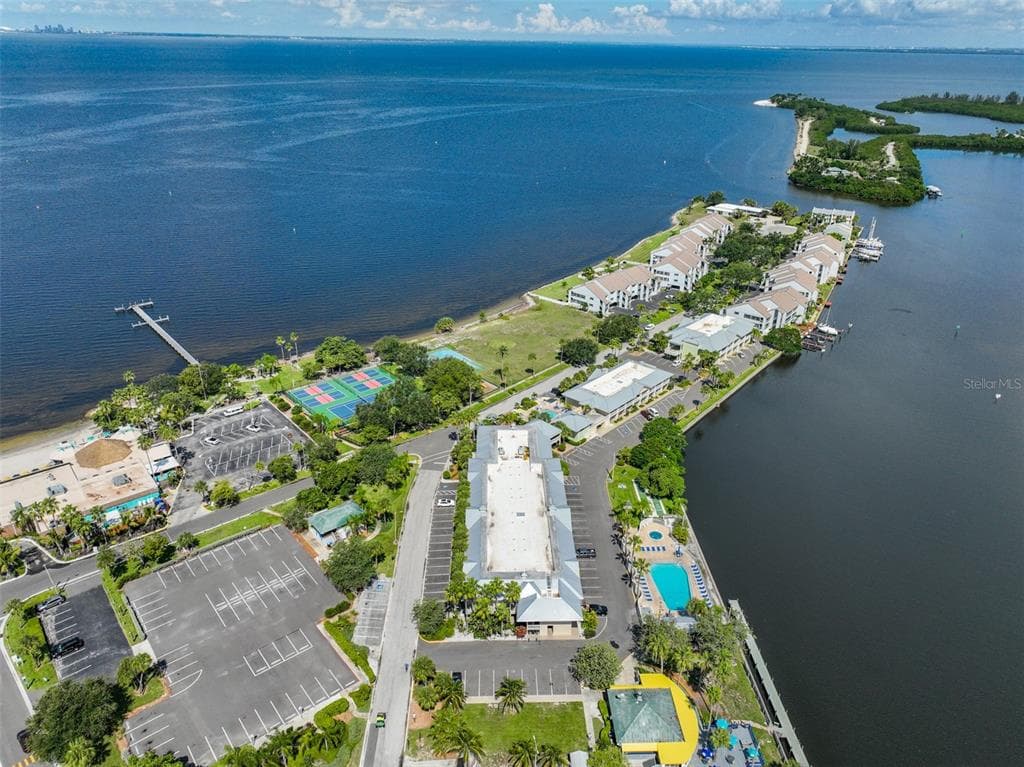 611 DESTINY DRIVE UNIT 506 RUSKIN, FL 33570