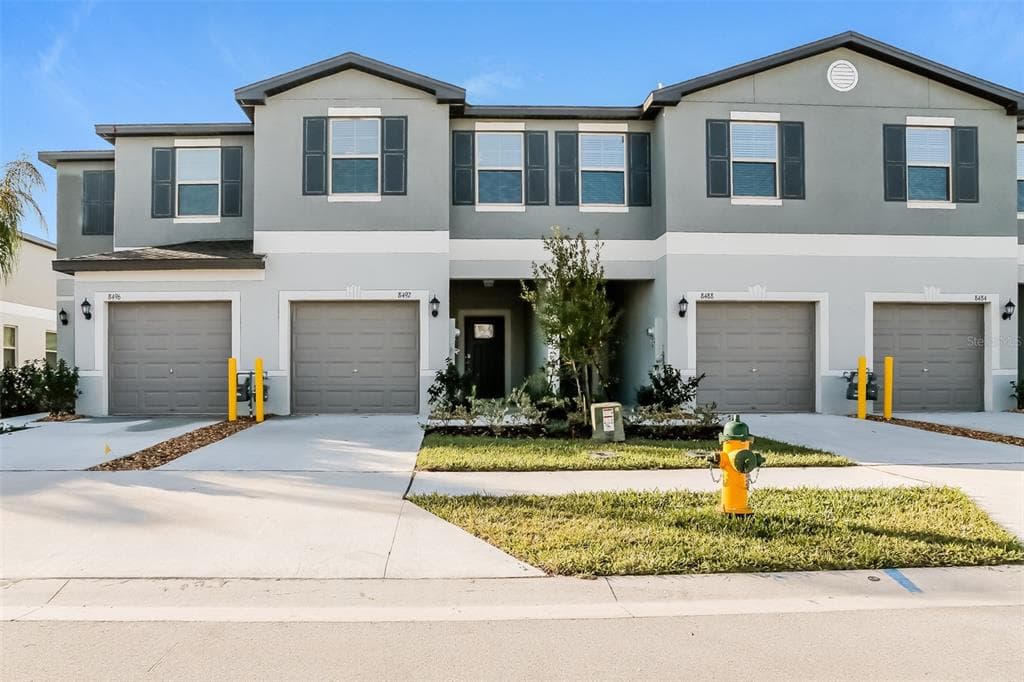 8492 HOUNDSTOOTH ENCLAVE DRIVE NEW PORT RICHEY, FL 34655