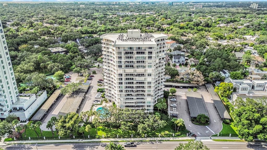 2611 BAYSHORE BOULEVARD UNIT 1606 TAMPA, FL 33629