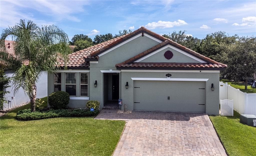 2238 BELLA LUNA CIRCLE LAKELAND, FL 33810