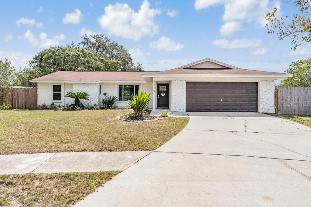 1215 HAWLEY COURT VALRICO, FL 33594