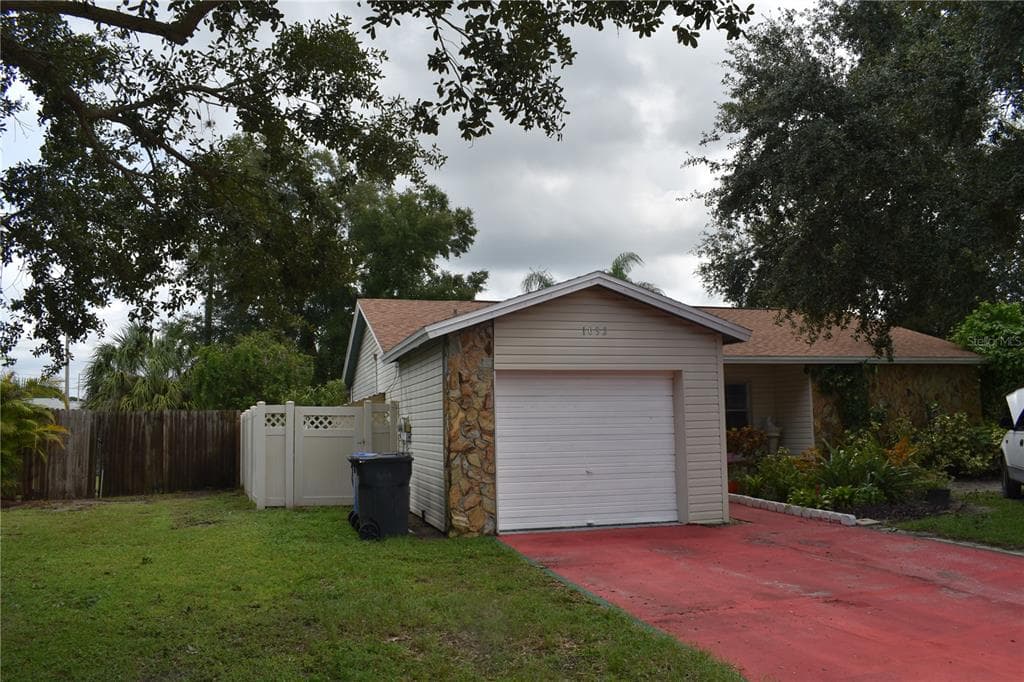 1032 BRIDLEWOOD WAY BRANDON, FL 33511