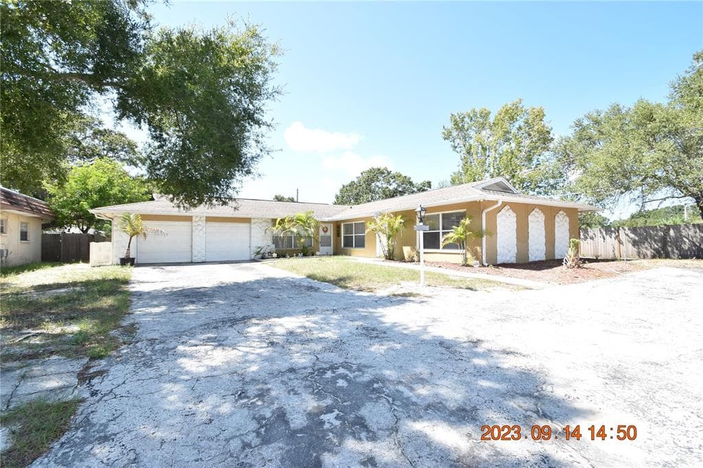 1514 ARIES LANE CLEARWATER, FL 33755