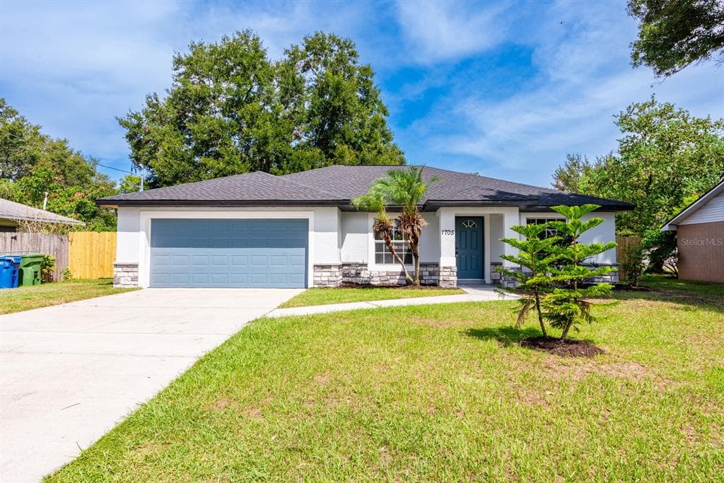 1705 SANDALWOOD CIRCLE SW WINTER HAVEN, FL 33880