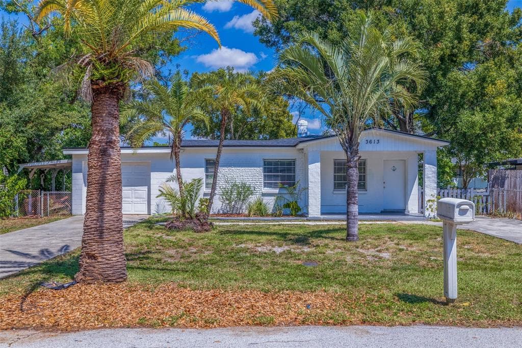 3613 W ROGERS AVENUE TAMPA, FL 33611