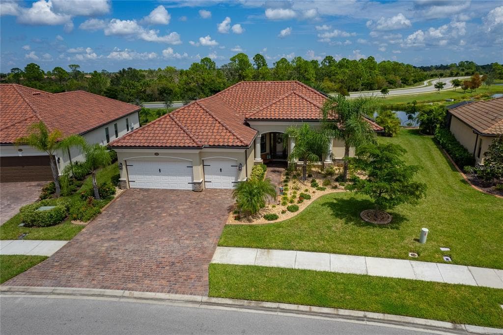 20386 PASSAGIO DRIVE VENICE, FL 34293