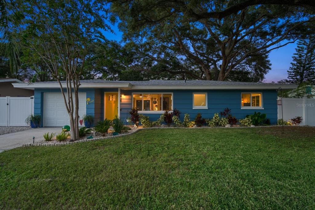 2466 WHITMAN STREET CLEARWATER, FL 33765