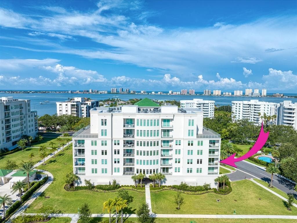 145 BELLEVIEW BOULEVARD UNIT 301 BELLEAIR, FL 33756