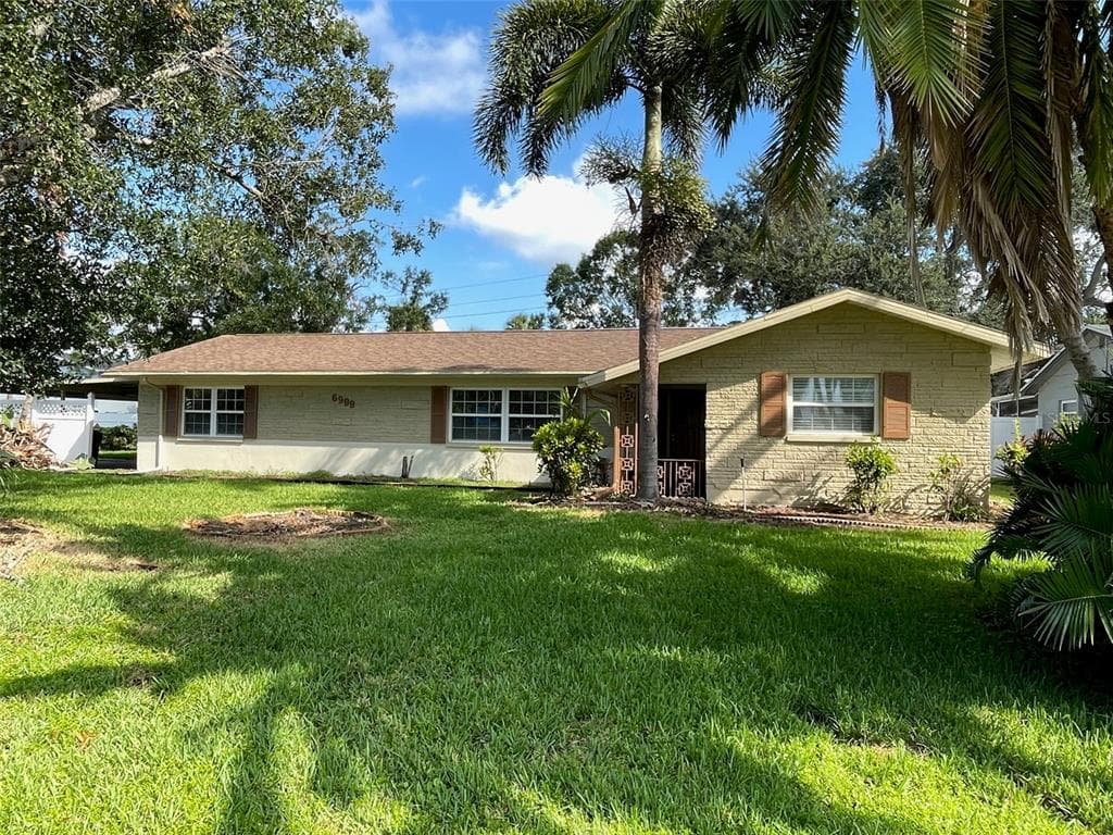 6999 16TH N ST PETERSBURG, FL 33710