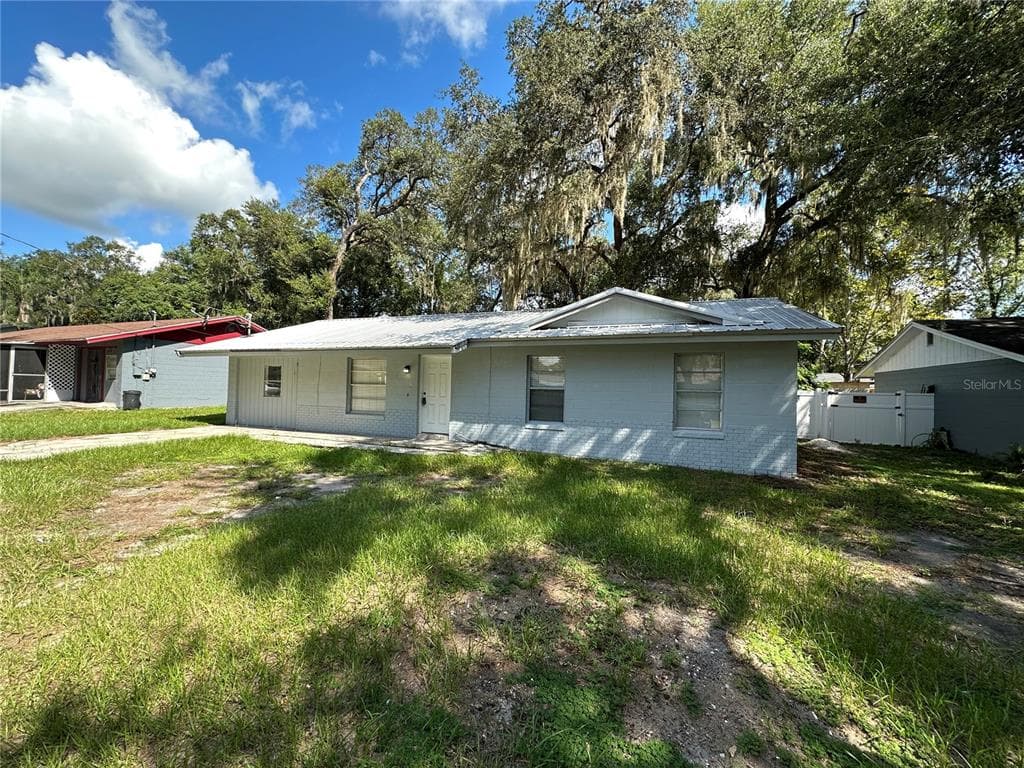 37307 VALERA AVENUE DADE CITY, FL 33523