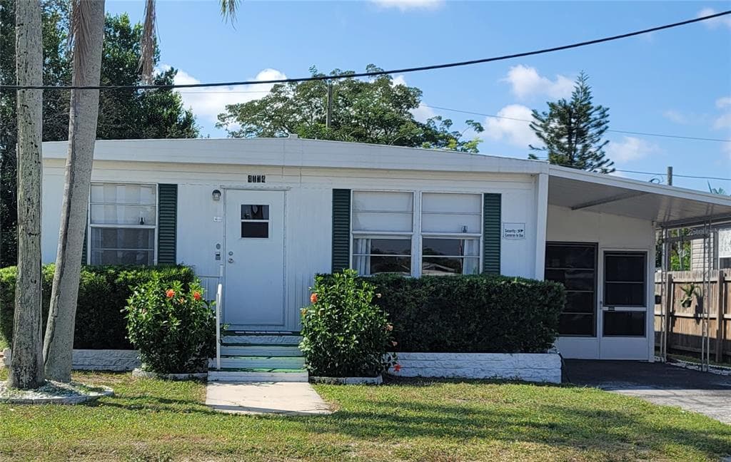 4134 BUENA VISTA LANE HOLIDAY, FL 34691
