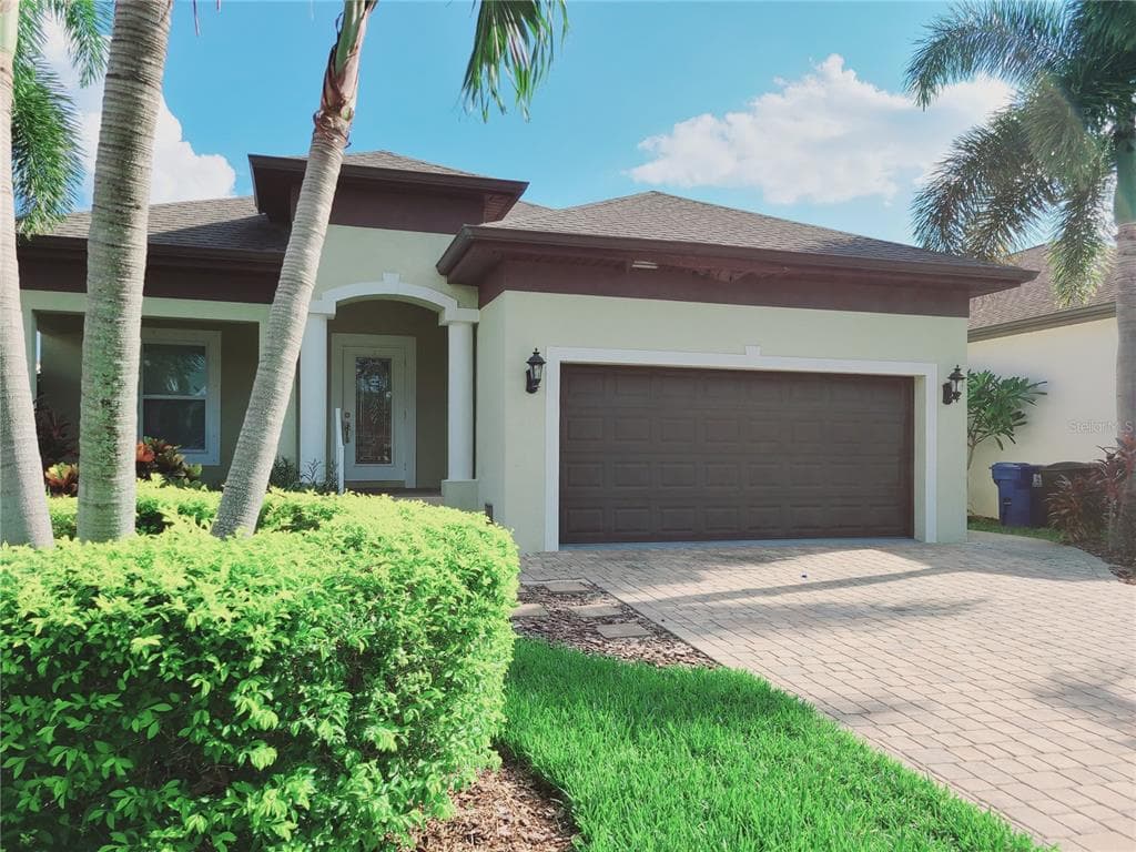 766 93RD AVENUE N ST PETERSBURG, FL 33702