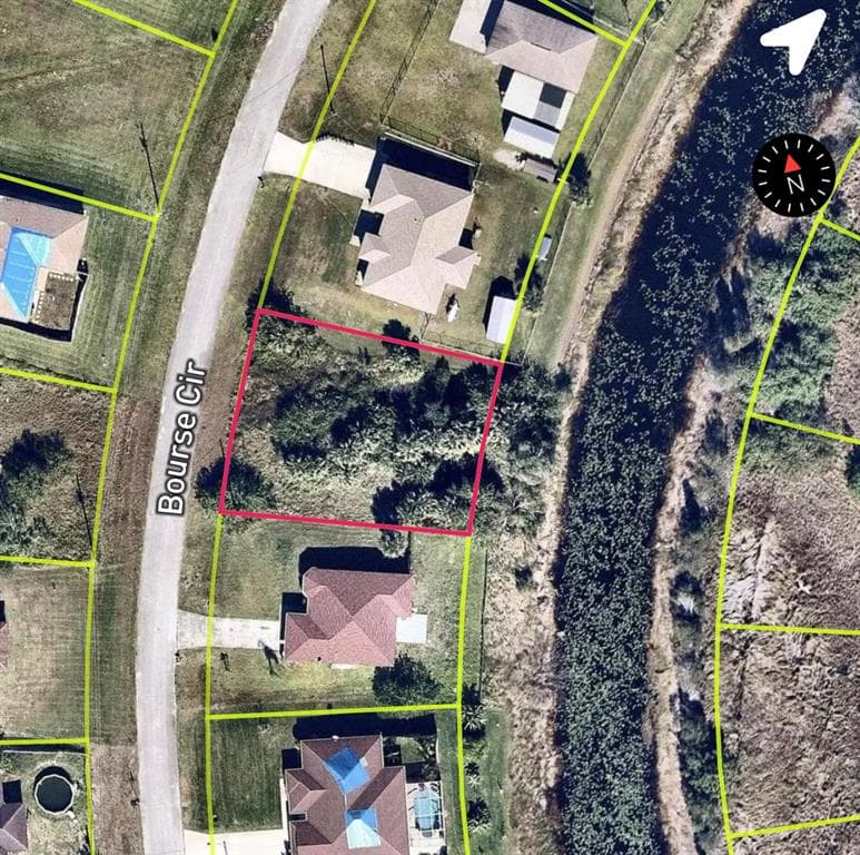 557 BOURSE CIRCLE LEHIGH ACRES, FL 33974