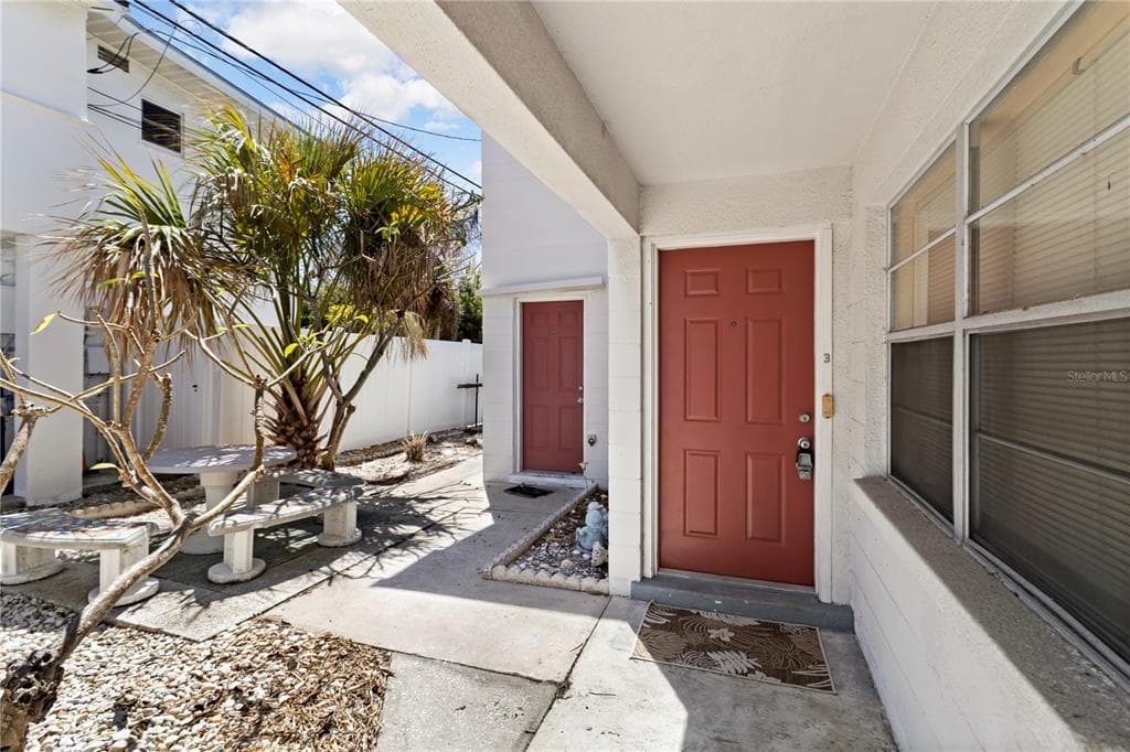 7338 COQUINA WAY UNIT 3 ST PETE BEACH, FL 33706