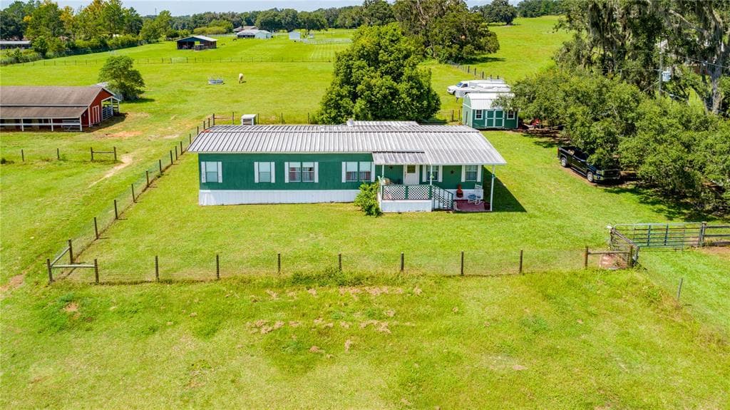 26766 MONDON HILL ROAD BROOKSVILLE, FL 34601
