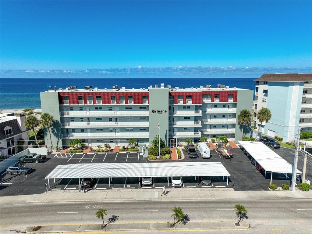 950 TARPON CENTER DRIVE UNIT 303 VENICE, FL 34285
