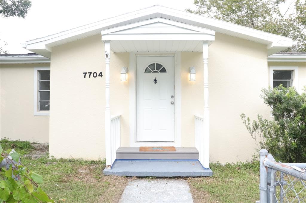 7704 E 23RD AVENUE TAMPA, FL 33619