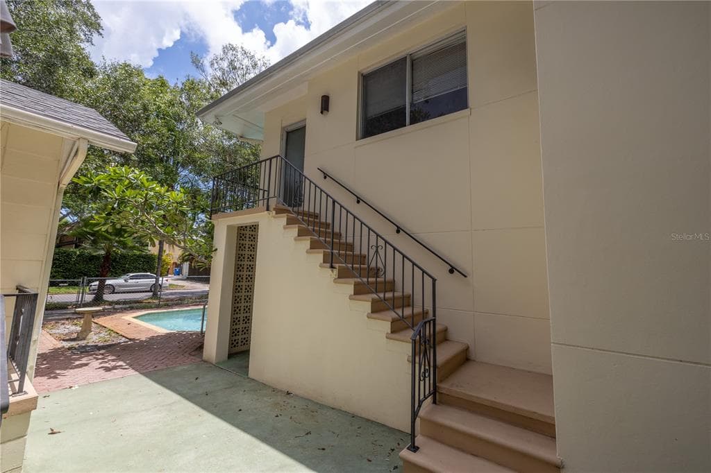 356 1/2 14TH AVENUE NE ST PETERSBURG, FL 33701