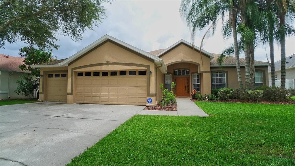 2706 DURANT TRAILS BOULEVARD DOVER, FL 33527