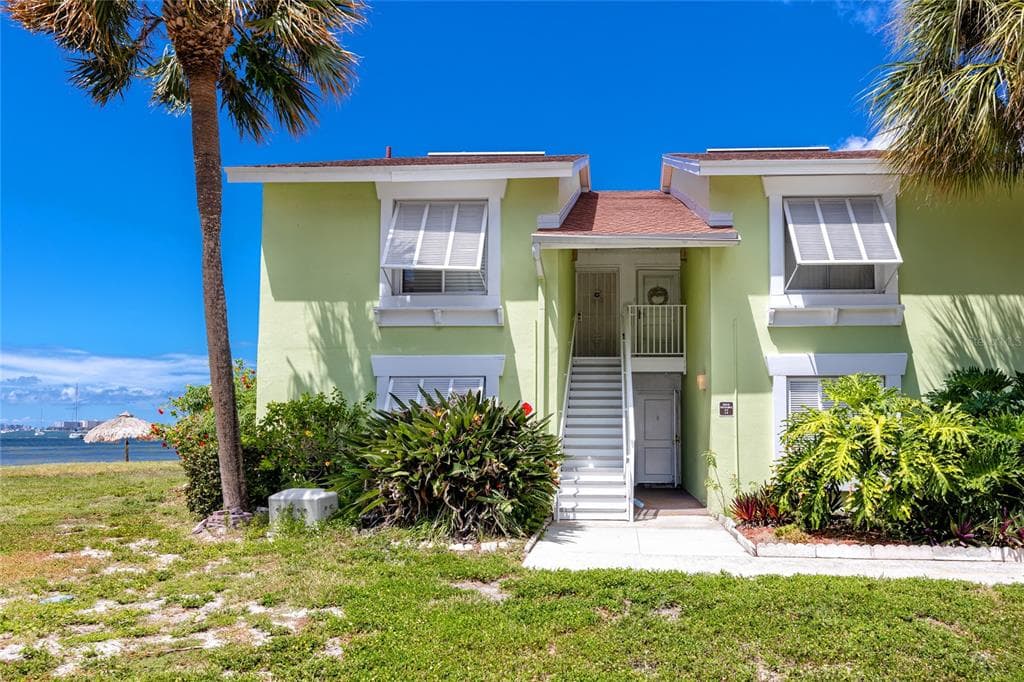 3735 42ND WAY S UNIT B ST PETERSBURG, FL 33711