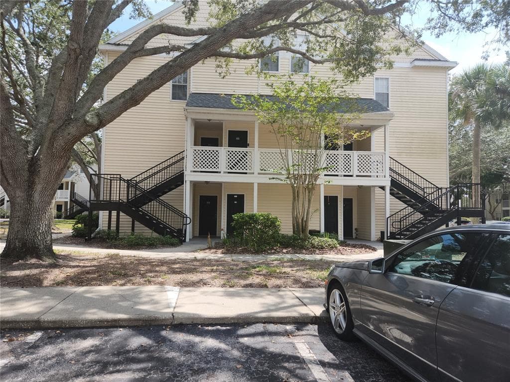 3315 HAVILAND COURT UNIT 102 PALM HARBOR, FL 34684