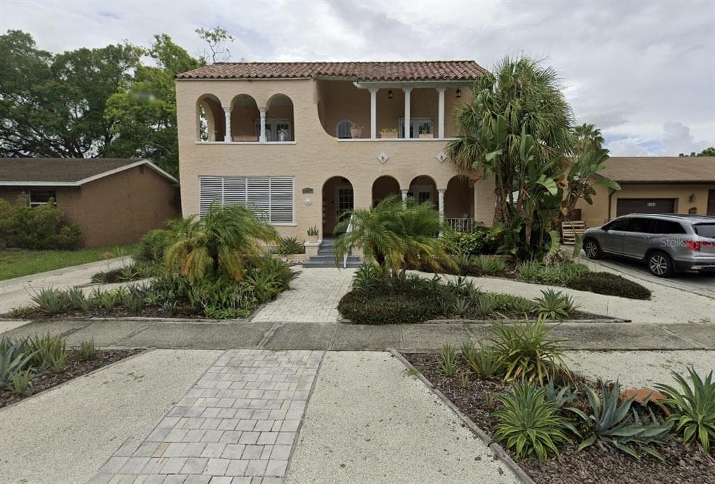 8334 DIAGONAL ROAD N UNIT 2 ST PETERSBURG, FL 33702