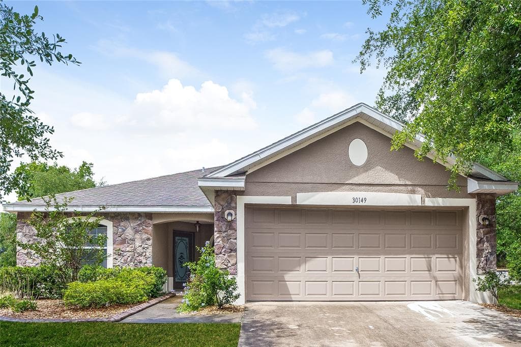 30149 SANDBUNKER LANE SORRENTO, FL 32776