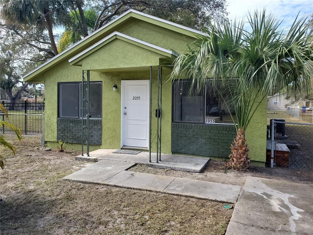 2055 14TH STREET S ST PETERSBURG, FL 33705